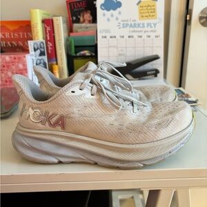 Hoka Clifton 9s